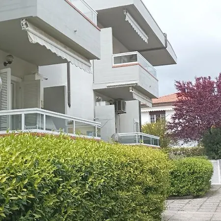 La Casina Di Ale Марина-ди-Каррара